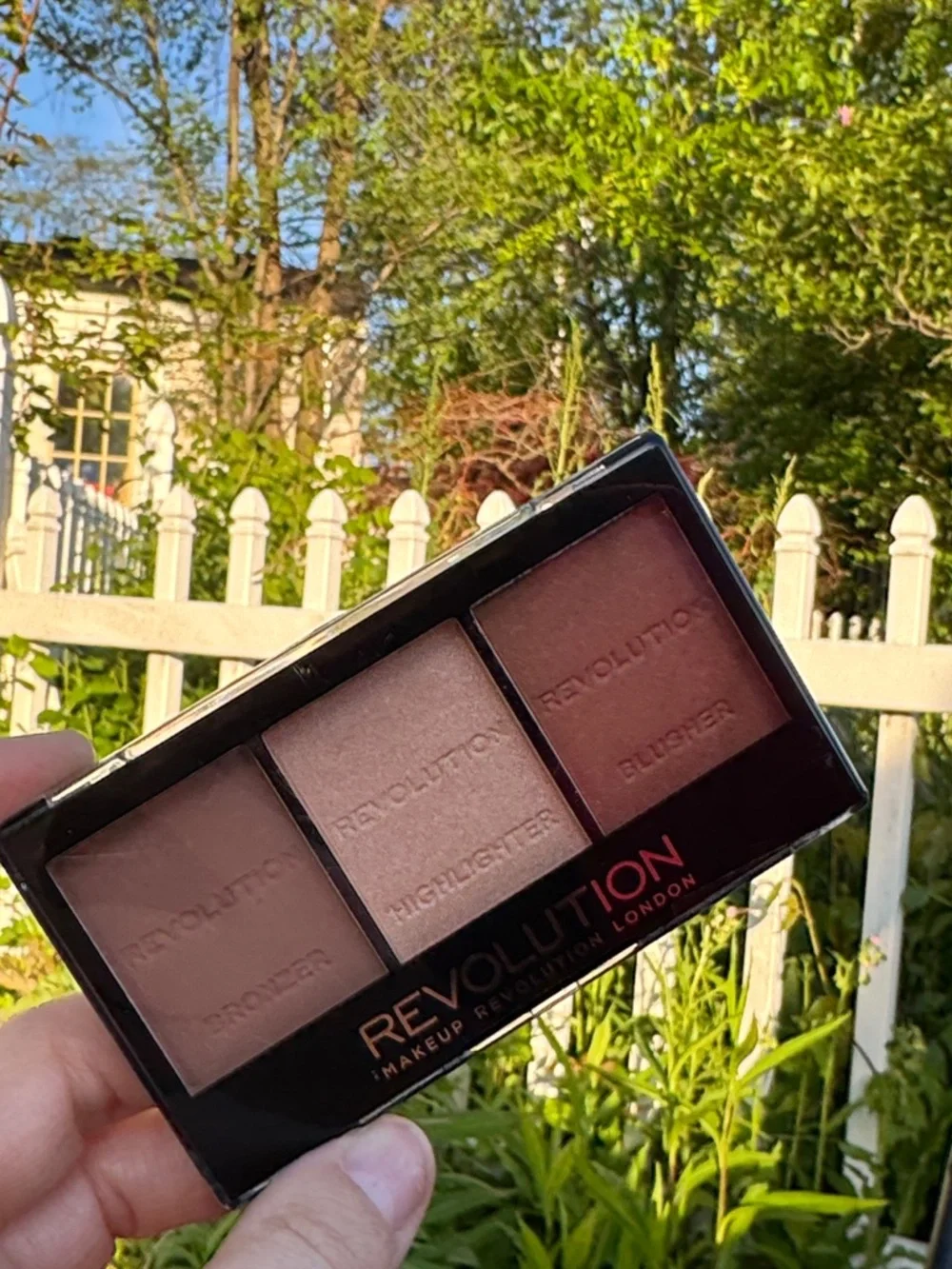 Revolution Bronzer, Highlight & Blush Compact Light Medium